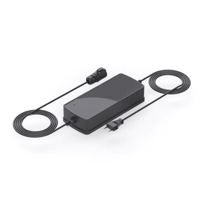 Yarbo 有線充電器